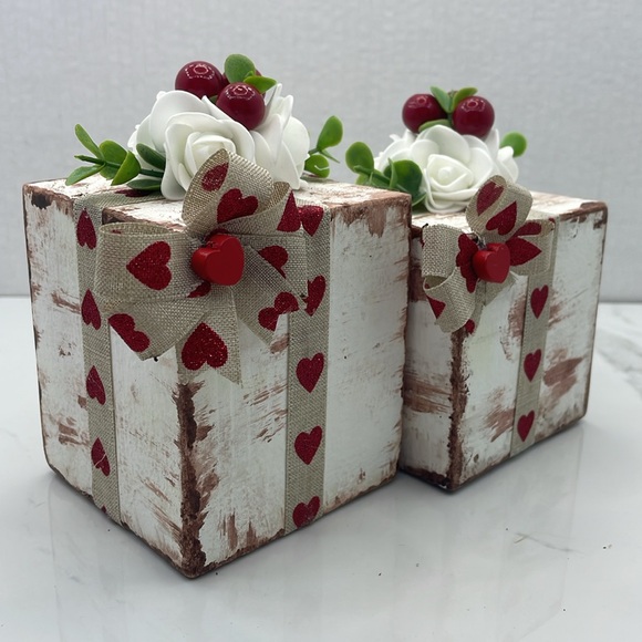 Valentine's Day Wooden Gifts, Valentine's Day Tiered Tray Decor - Picture 11 of 14